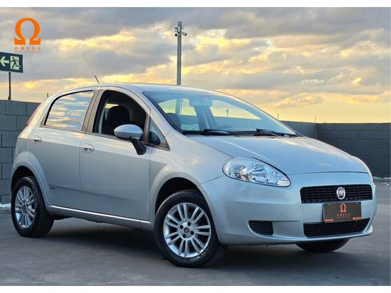 FIAT PUNTO 1.4 ATTRACTIVE 8V FLEX 4P MANUAL FIAT PUNTO 1.4 ATTRACTIVE 8V FLEX 4P MANUAL